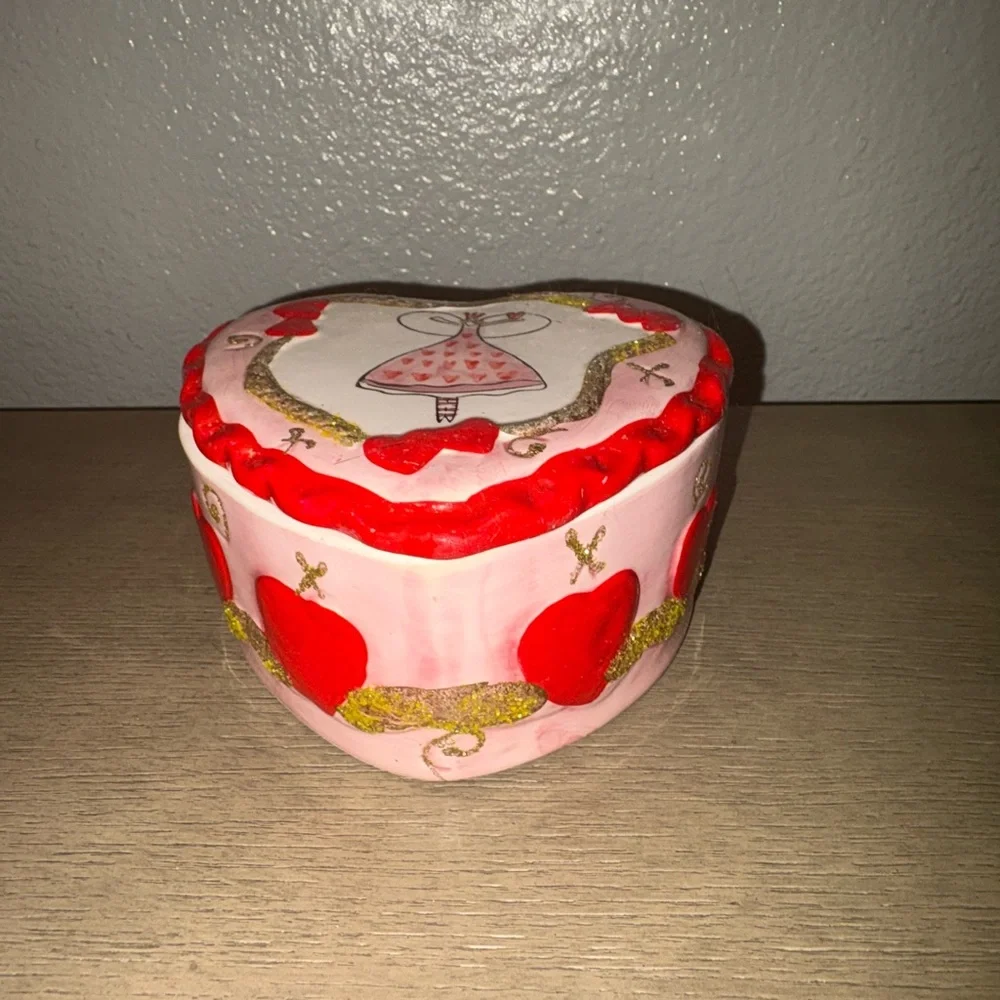 Porcelain Heart Trinket Jewelry Container